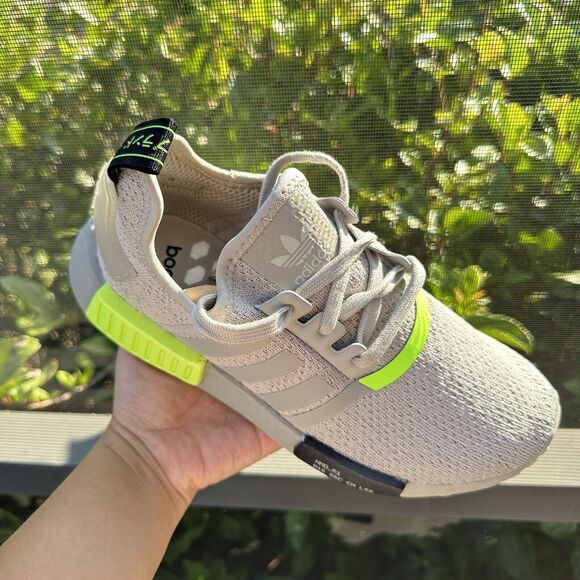 Adidas NMD_R1 Signal Green Men\'s Athletic Shoes EH0044 Size 5